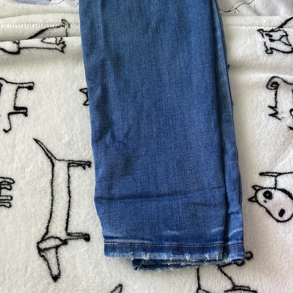 Jean - Picture 3 of 5